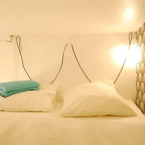20m² District Of Batignolles Parigi